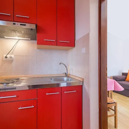 Apartment By The Sea - 18533