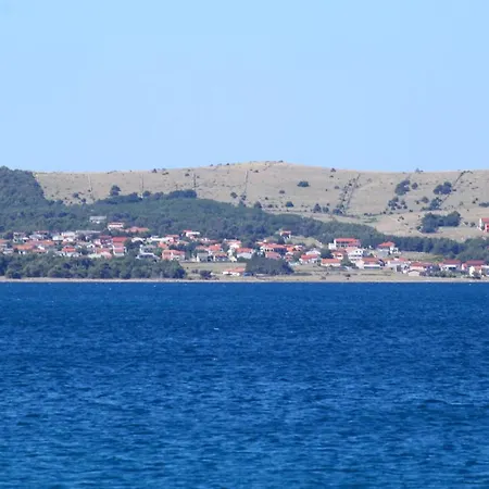 By The Sea - 18533 Apartman *