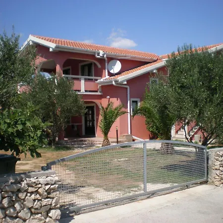 By The Sea - 18533 * Vir