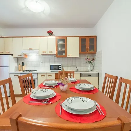 By The Sea - 18533 Vir